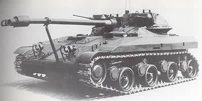 T92 showing cleft turret and independently rotating MG mounts