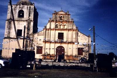 Cristocracia en Len Nicaragua, en la plaza de Sutiaba, 15 de julio del 2000