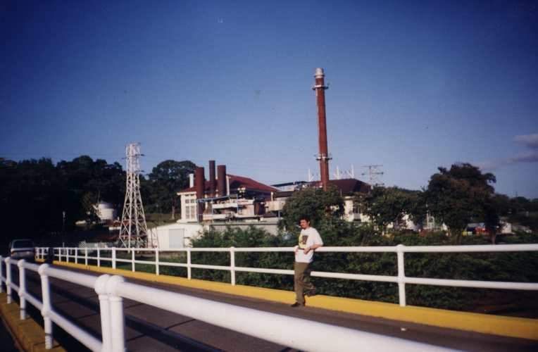 Checho en Panam, instalaciones del canal de Panam