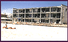 Sunny Mission Beach - front view of Susnet Sands