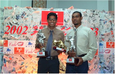 Ali-Shiham and Nizar, volleyballer of the year 2001