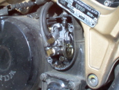 Öljypumpun säätö