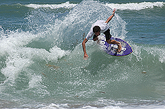 A flat summer for surf leads to some good skim breaks - click pic for more