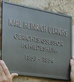 Hildesheim bronze plaque mounting