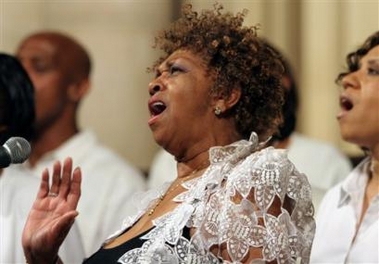 Click to See Cissy Houston Sing 'Deep River' For Luther One Last Time 7/8/05