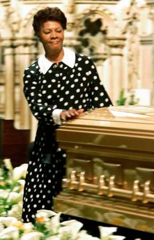  Dionne Warwick at Luther's Funeral 7/8/05