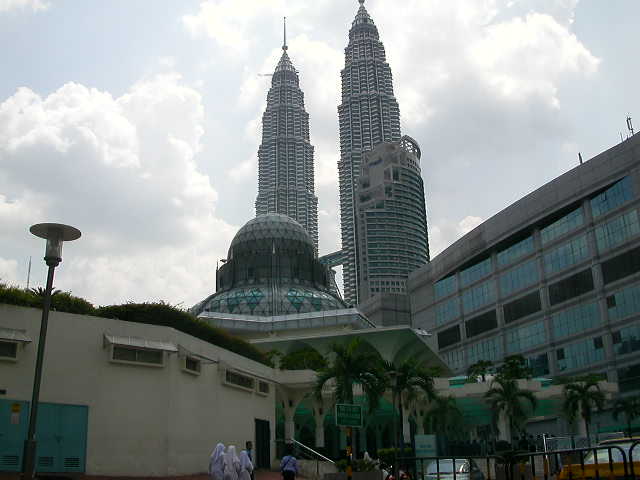 Petronas Towers, Kuala Lumpur, photo taken by Rob Sullivan May 2005