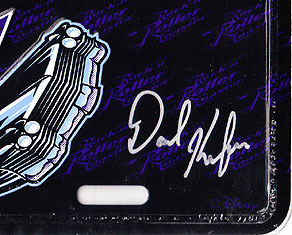 Close-up of Kiefer's Autograph Variation (DW-MG-06)