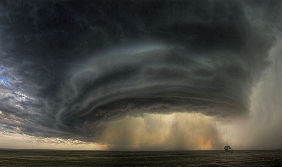 A Supercell Thunderstorm Cloud Over Montana Credit & Copyright: Sean R. Heavey