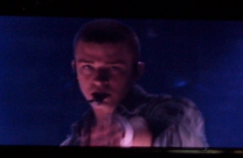 Justin during 'Do Your Thing'