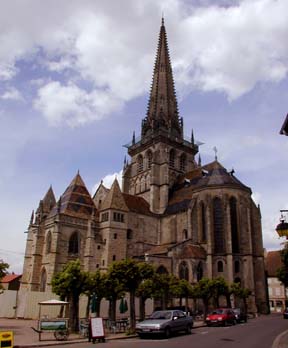 Saint-Lazare Cathedral, Autun, Romanesque (http://www.tandemnetwork.com/volume_1/pages/autun/p_auton-1.shtml)