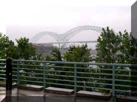 TN_-_Mississippi_River_Bridge_Memphis_TN.jpg (102294 bytes)