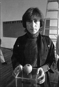John and the apple