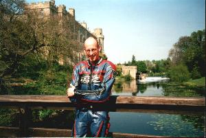 Sander de Jong in front of the Warwick Castle. Click to enlarge.