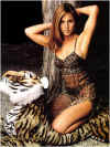 Jennifer Aniston - Tiger Bikini .jpg (133451 bytes)