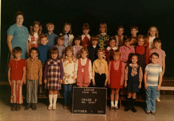 2nd grade picture of the Graduating Class of 1982