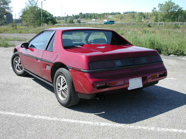 1987 Pontiac Fiero 2M4