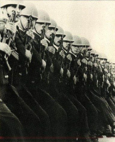 Elocuente imagen del Ejército de Chile que tras derrocar al presidente Allende desató una feroz represión contra gran parte del pueblo andino