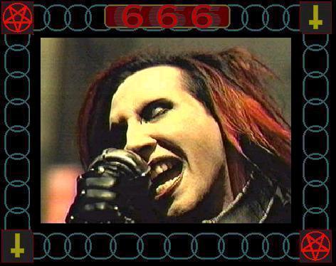 Marilyn Manson Freak 2004 © Clare Manson - siteee