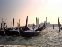 640_009.jpg (7570 bytes)