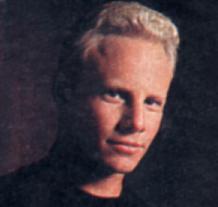 ian3.jpg (5913 bytes)