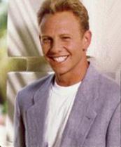 ian5.jpg (6801 bytes)