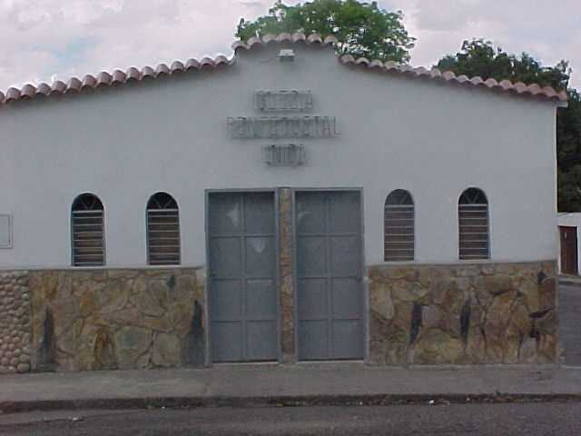 FACHADA.jpg (22639 bytes)