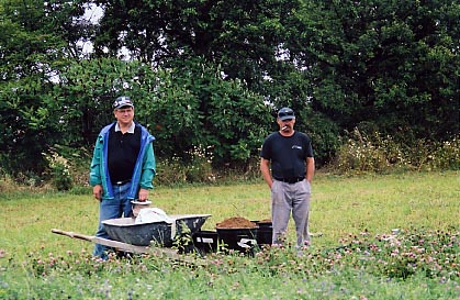 Our two Pyro Technicians... Terry Sullivan (left - Tim's Dad) and Barry Hinrichs.  You want a big explosion?  They'll give it to you! 