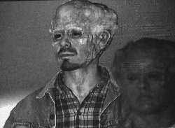 a2chupa.jpg (5156 bytes)