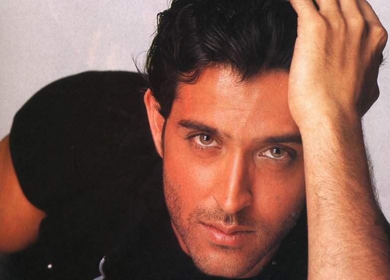 Hrithik2.jpg (37850 bytes)