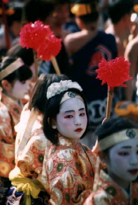 Children performers at the Gamagori festival