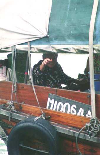 Soliciting Chinese for floating restaurant