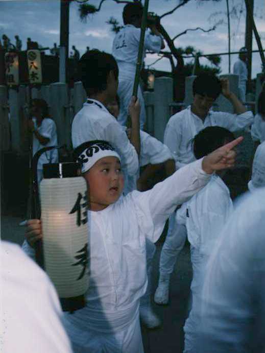 Look, the mikoshis are coming!