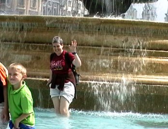 AlBi in the Fountain