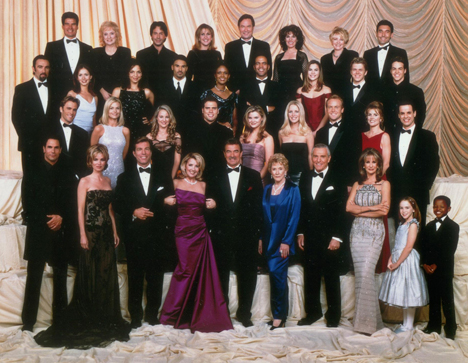 2000 Cast Photo