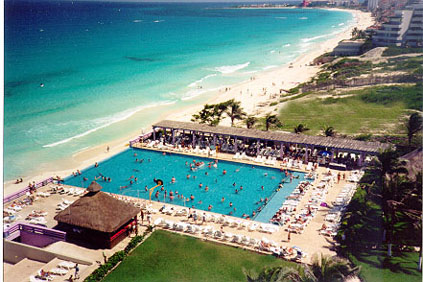 Crown Paradise Club Pool
