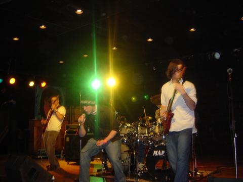 LS_performance_3.jpg (271588 bytes)