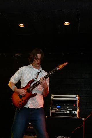 LS_performance_4.jpg (271588 bytes)