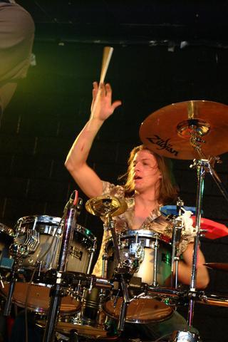 Mike_spinnin.JPG(271588 bytes)