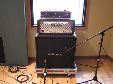 studio_003.jpg (120974 bytes)