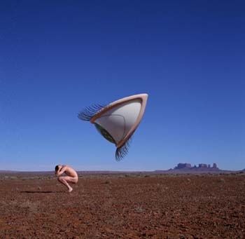 Bury the Hatchet
thanx to (gracias a)                                        
www.cranberries.ie
artwork (arte de tapa): 
STORM THORGERSEN