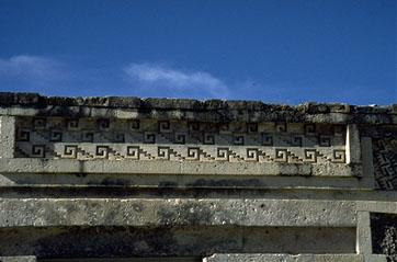 Mitla5.jpg (24075 bytes)