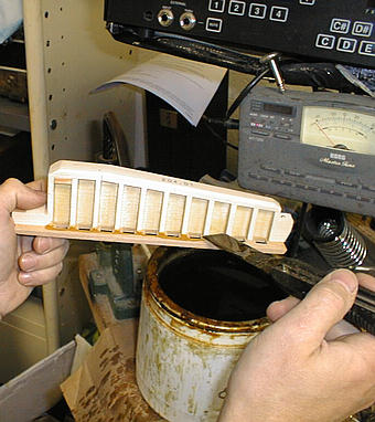 Pot � cire thermostat�... servant originellement � l'�pilation.