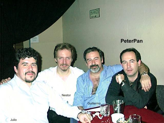 4amig.jpg (41913 bytes)