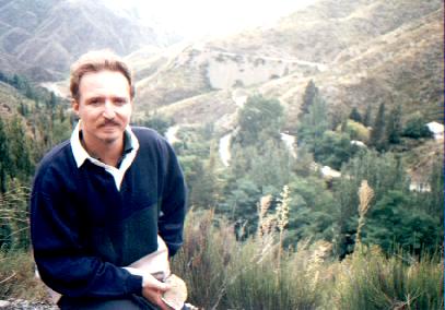 nest mendoza.JPG (24415 bytes)