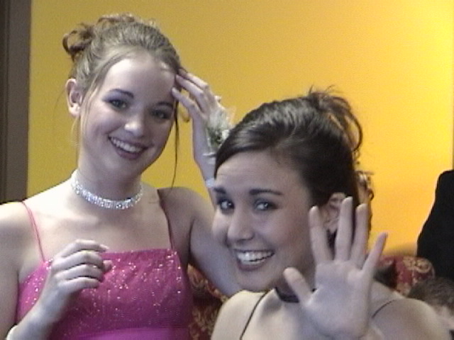 Erin waves to the camera!