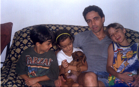 Rafa, Ju (com Tobias), JC e Dani