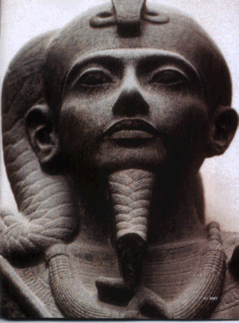 Tutankhamen as Khonsu. Isn't he handsome?:)