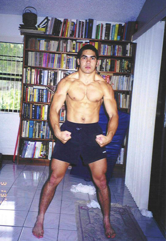 Same day, just playing around, y'know, whern you're lean you know its not going to last, so take a few shots near the peak