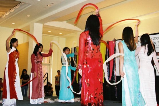 Vietnamese Folk Dance